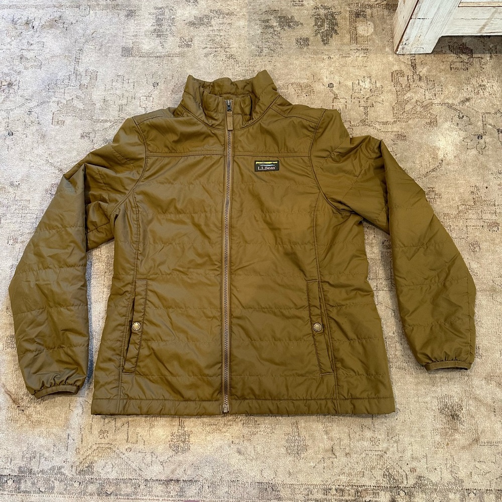 Women’s LL bean Mountain Classic Puffer jacket